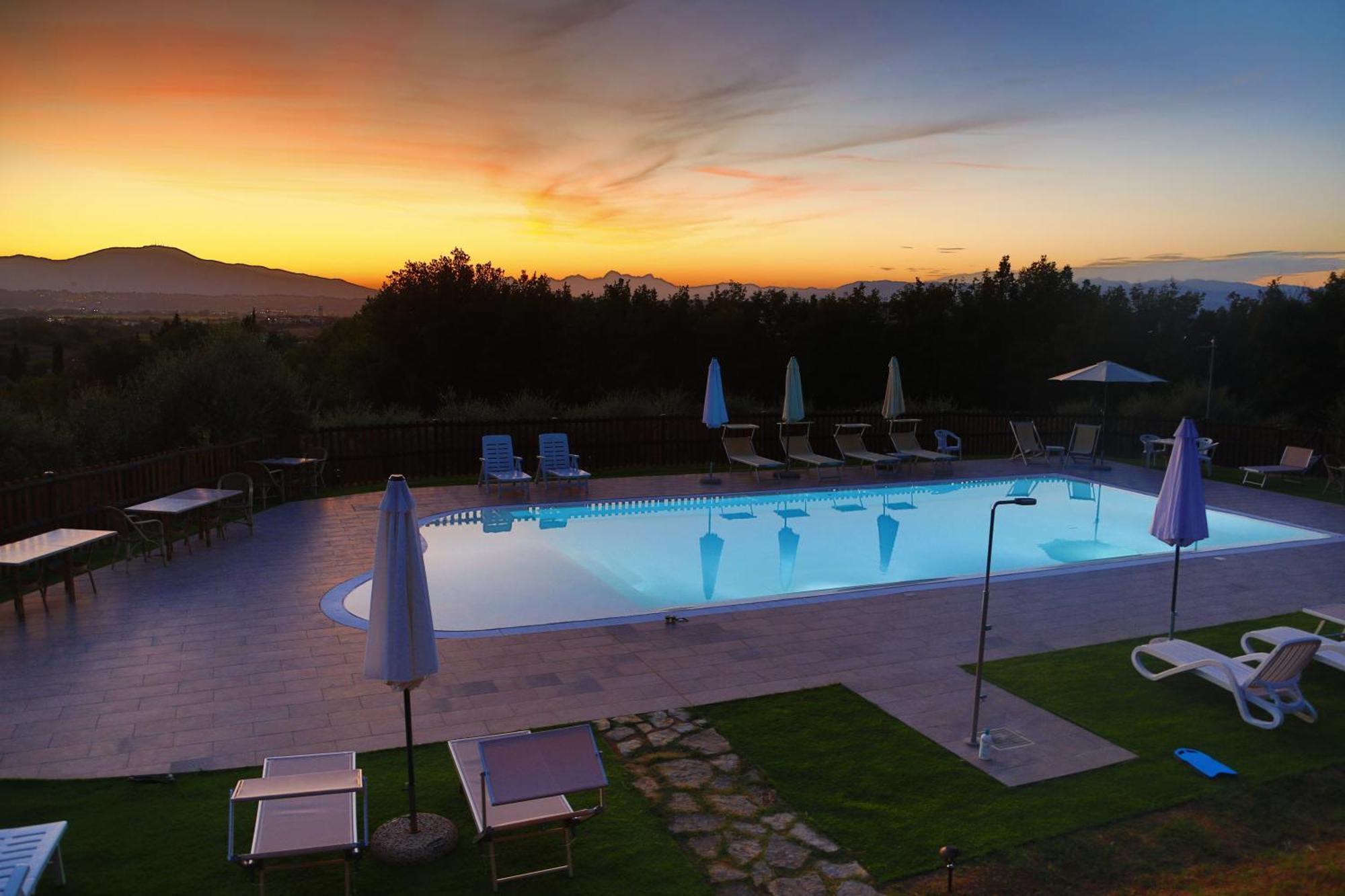 San Romano  Agriturismo Cascina Cipressa מראה חיצוני תמונה