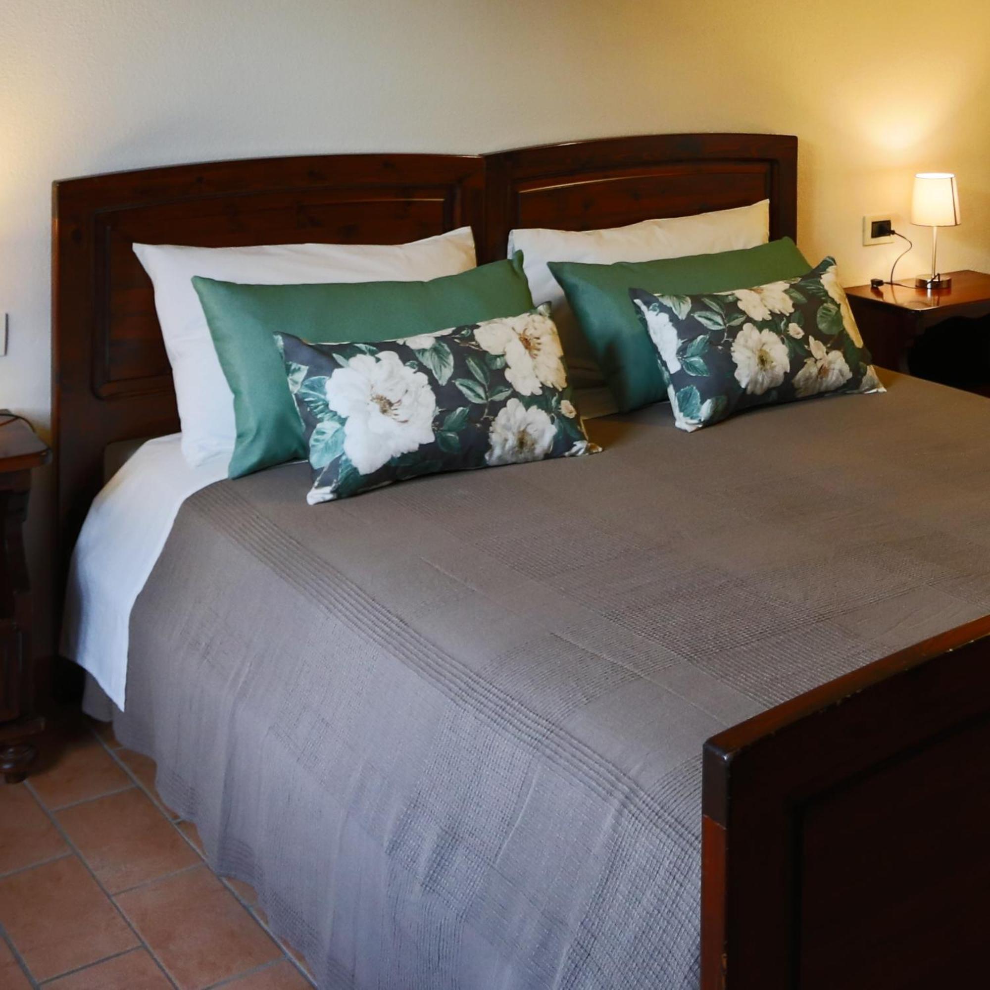 San Romano  Agriturismo Cascina Cipressa מראה חיצוני תמונה