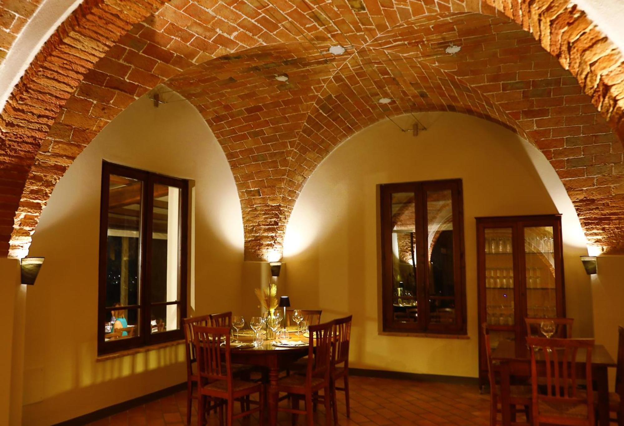 San Romano  Agriturismo Cascina Cipressa מראה חיצוני תמונה